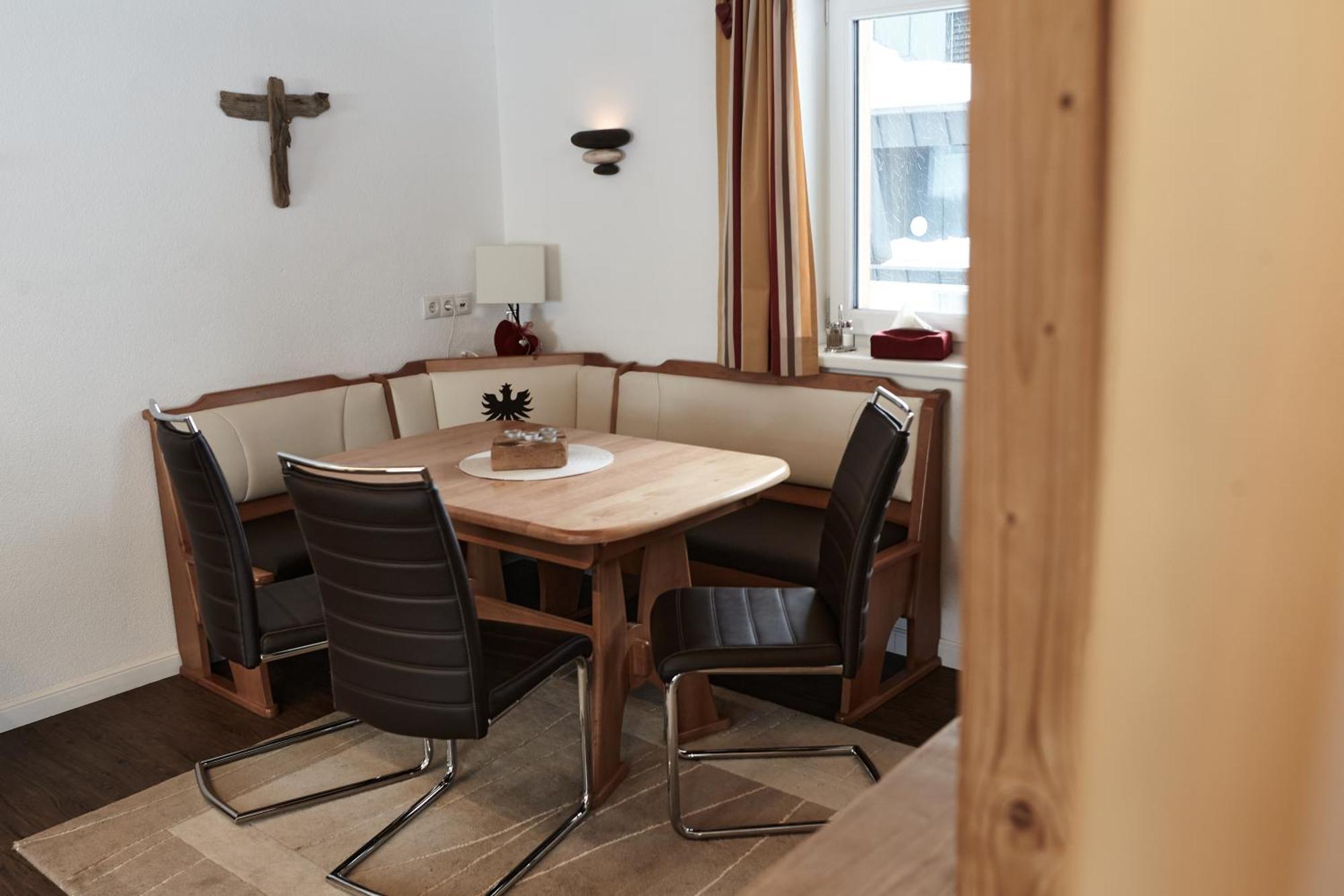 Haus Sepp Gruber Hotel Sankt Anton am Arlberg Ruang foto
